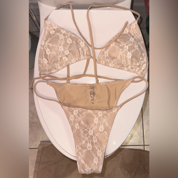 SHEIN Floral Lace Triangle Halter Bikini - Picture 2 of 7